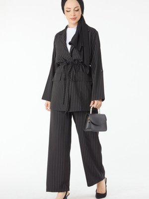 Sıyah Çizgili Ceket Pantolon Takım