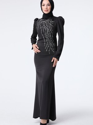 Sıyah Taş İşlemeli Kol Detaylı Abiye Elbise