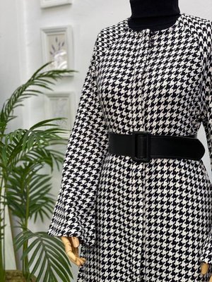 Desenli Kaban Si̇yah