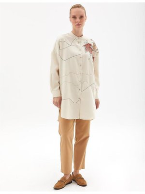 Yaprak Nakışlı Hakim Yaka Krem Gömlek