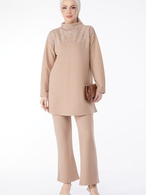 Bej Yarım Balıkçı Yaka Önü Taş Detaylı İkili Takım