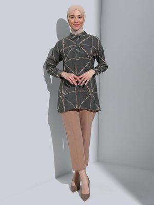 Füme Hera Kumaşı Kendinden Detaylı Gömlek Füme Hera Kumaşı Kendinden Detaylı Gömlek