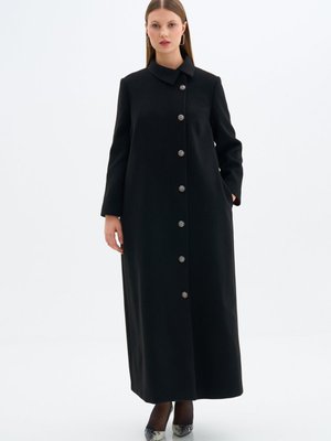 Yaka Detaylı Manto Yaka Detaylı Manto