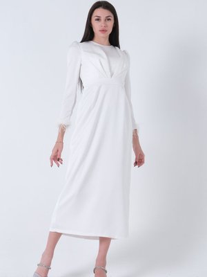 Beyaz Kol Ucu Tüylü Abiye Elbise Beyaz Kol Ucu Tüylü Abiye Elbise