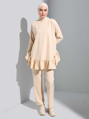 Taş Rengi Etek Ucu Volanlı İkili Takım