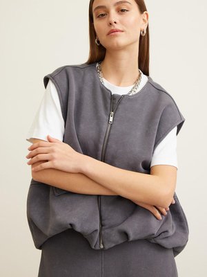 Premıum Cepli Yelek Antrasit