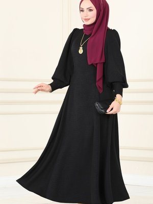 Siyah Yandan Bağcıklı Elbise