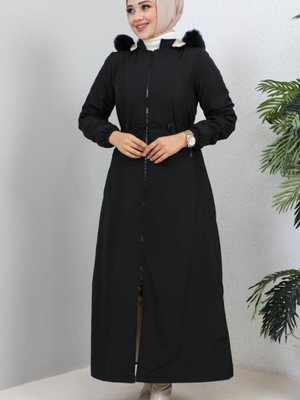 Yakası Kürk Detaylı Kapüşonlu Uzun Bondit Kaban Siyah Yakası Kürk Detaylı Kapüşonlu Uzun Bondit Kaban Siyah