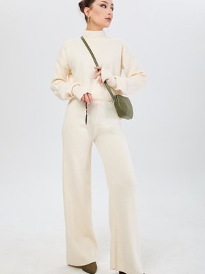 Krem Kalın Fitilli Triko Takım Krem Kalın Fitilli Triko Takım