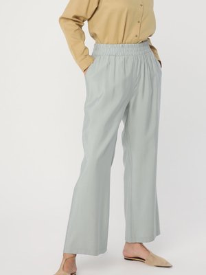 Gri Büyük Beden Beli Lastikli Rahat Kalıp Pantolon