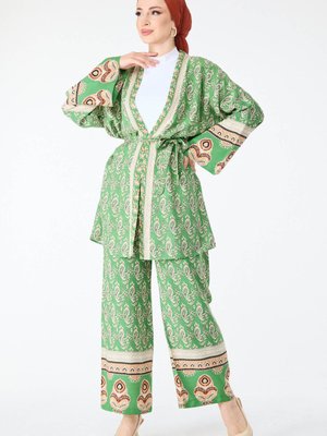 Yesıl Şal Desenli Kimono Ve Pantolon İkili Takım Yesıl Şal Desenli Kimono Ve Pantolon İkili Takım