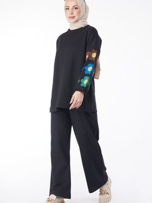 Sıyah Bisiklet Yaka Uzun Kollu Baskılı Eşofman Takımı