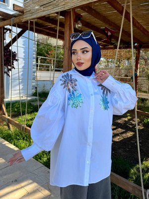 Taş Düğme Detaylı Gömlek