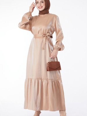 Düz Hakim Yaka Vizon Parlak Kuşaklı Elbise