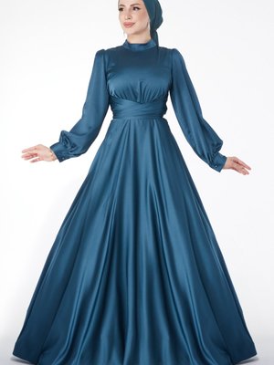 Düz Hakim Yaka Zümrüt Çapraz Kuşaklı Abiye Elbise