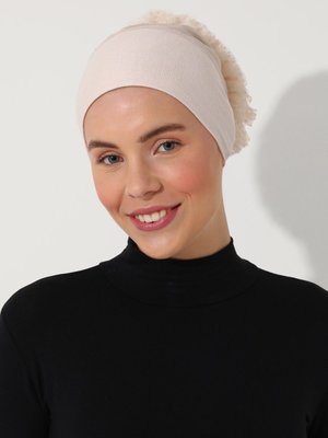 Açık Bej Topuzlu Bone