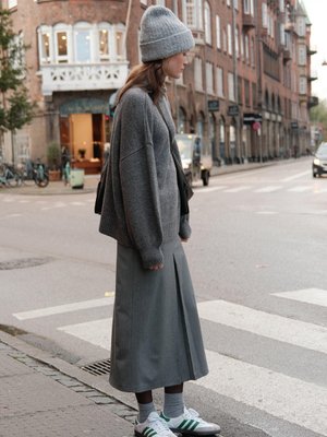 Pile Detaylı Kalem Etek Gri Pile Detaylı Kalem Etek Gri