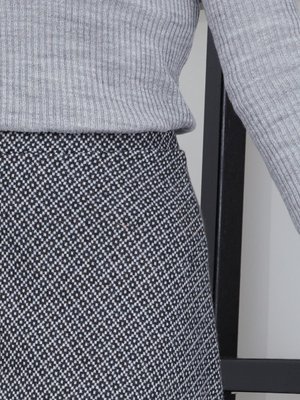 Jakar Uzun Örme Etek