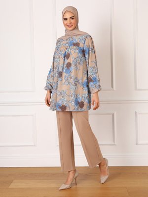 Mavi Astarlı Kol Ucu Lastikli Desenli Şifon Tunik Bej