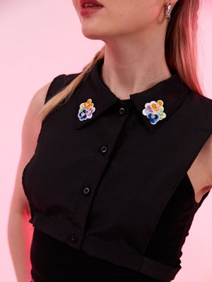 Siyah Çiçekli Gömlek Yaka