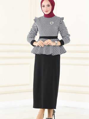 Ekru & Siyah Kazayağı Desenli Etekli Takım Ekru & Siyah Kazayağı Desenli Etekli Takım