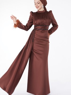 Düz Hakim Yaka Kahve Kollu Tüylü Yakası Pileli Abiye Elbise