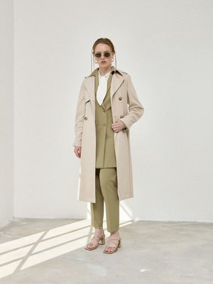 Rüzgarlık Detaylı Kruvaze Trençkot Bej