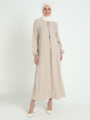 Vizon A Pile Fiyonk Yaka Detaylı Elbise