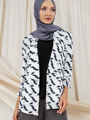 Kruvaze Yaka Kolları Büzgülü Blazer Ceket Beyaz Kruvaze Yaka Kolları Büzgülü Blazer Ceket Beyaz
