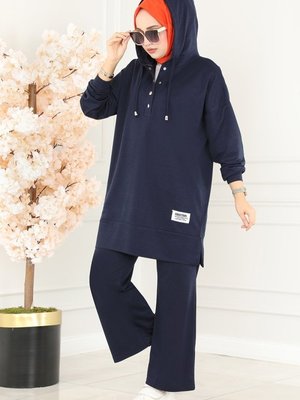 Lacivert Arma Detaylı Spor Takım Lacivert Arma Detaylı Spor Takım