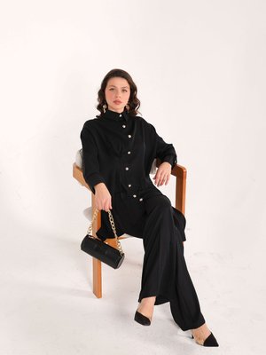 Siyah Önden Tokalı Takım Siyah Önden Tokalı Takım