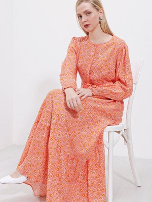 Desenli Uzun Viskon Elbise Gül Kurusu Desenli Uzun Viskon Elbise Gül Kurusu