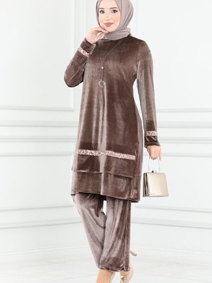 Koyu Vizyon Pul Detaylı Kadife Takım Koyu Vizyon Pul Detaylı Kadife Takım