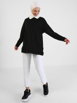 Yaka Detaylı Sweatshirt Siyah Yaka Detaylı Sweatshirt Siyah