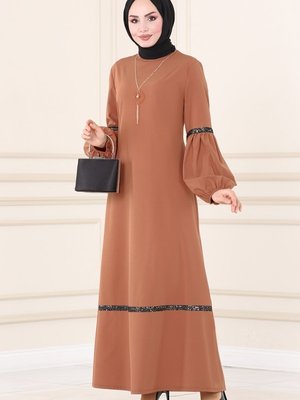 Taba Pul Detaylı Krep Elbise