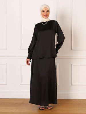 Bağlama Detaylı Saten Tunik & Etek Takım Siyah