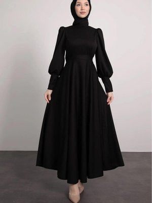 Balon Kol Pile Etek Detaylı Tesettür Elbise Balon Kol Pile Etek Detaylı Tesettür Elbise