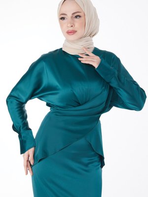 Düz Bisiklet Yaka Zümrüt Yırtmaç Ve Bağcık Detaylı İkili Takım