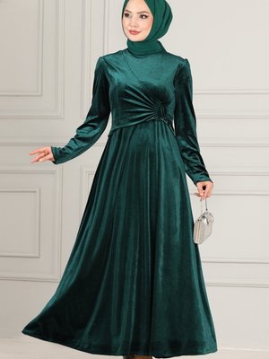 Zümrüt Önü Detaylı Kadife Elbise