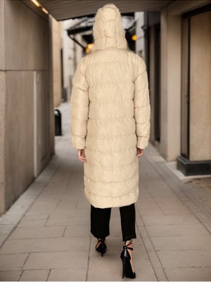 Krem Kapuşonlu Şişme Mont Krem Kapuşonlu Şişme Mont