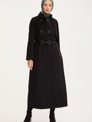 Zincir Kemerli Manto Siyah