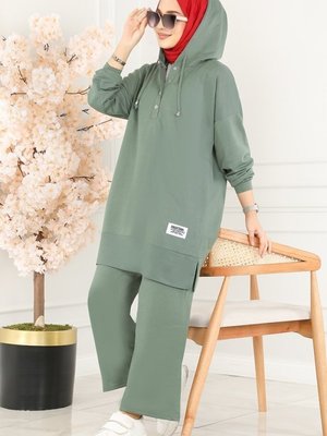 Mint Arma Detaylı Spor Takım Mint Arma Detaylı Spor Takım