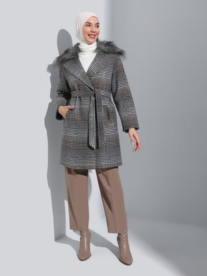 Gri Çıkabilir Kürklü Düşük Kol Çıt Kapamalı Oversize Ekose Kaban