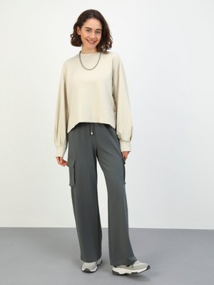 Granit Cep Detaylı Kargo Pantolon