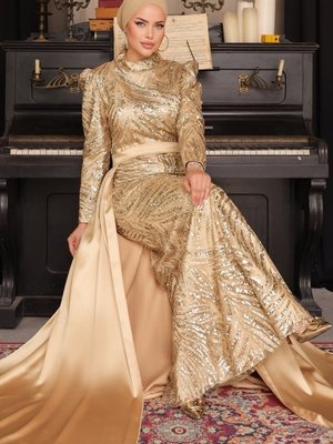 Gold Sual Pelerinli İşlemeli Abiye Elbise