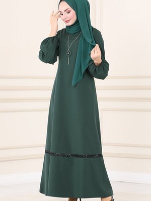 Zümrüt Pul Detaylı Krep Elbise