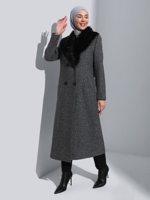 Siyah Çıkabilen Kürk Yakalı Kruvaze Balıksırtı Kaban