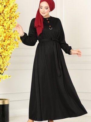 Siyah Aksesuar Düğmeli Elbise
