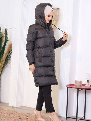 Spor Çıtçıtlı Ve Fermuarlı Kapüşonlu Şişme Mont