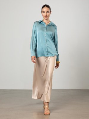 Sedef Düğme Detaylı Saten Tunik Buz Mavi